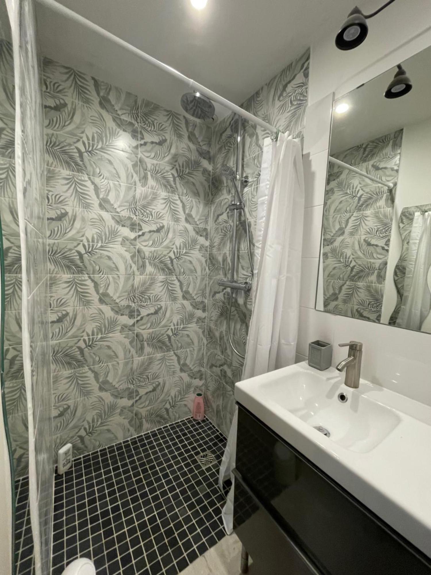 Les 2 Gites Des Chambres De Capucine Carcagny Ngoại thất bức ảnh