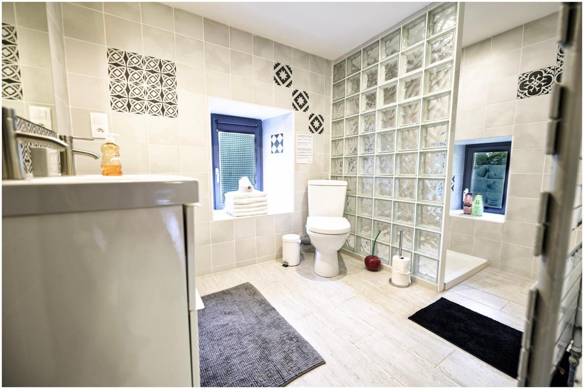 Les 2 Gites Des Chambres De Capucine Carcagny Phòng bức ảnh